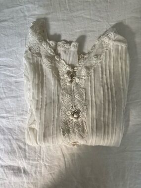 DÔEN lace top